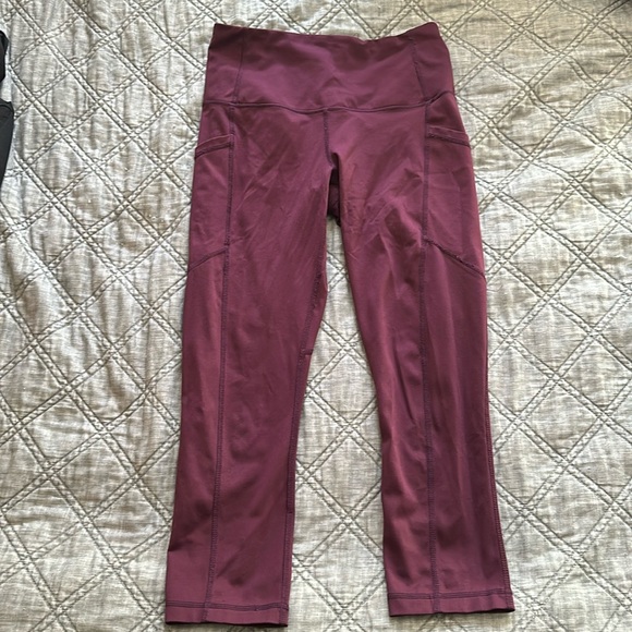 Yogalicious Pants - Yogalicious Cropped Leggings with Pockets